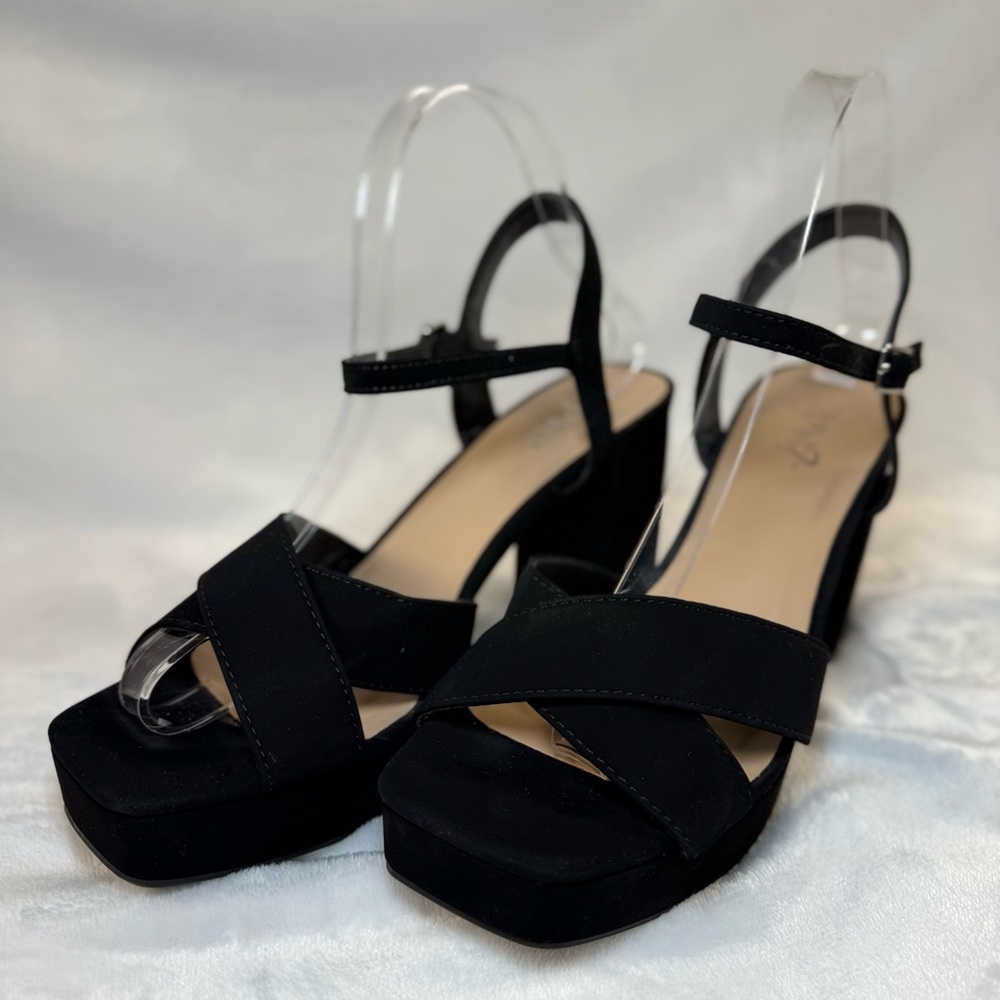 Y•Not? Black Heels for Elegant Occasions 8